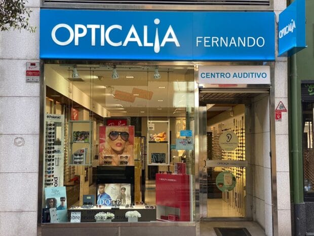 Fachada Opticalia Fernando - Audiocalia