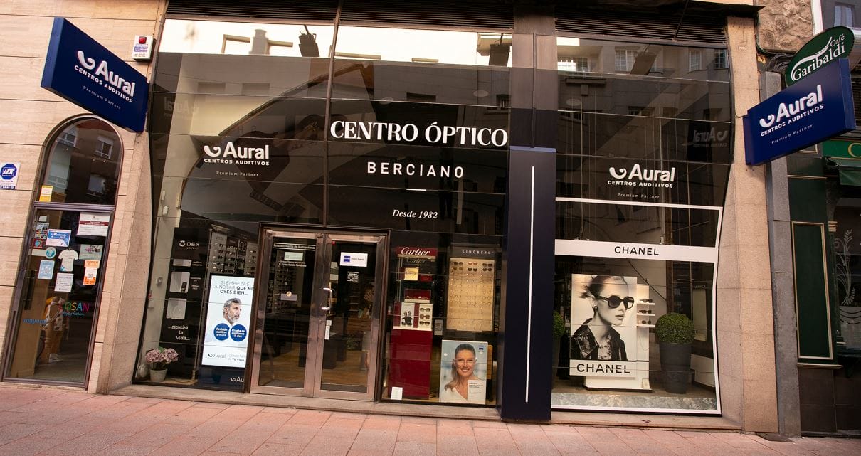 Fachada Centro Óptico Berciano