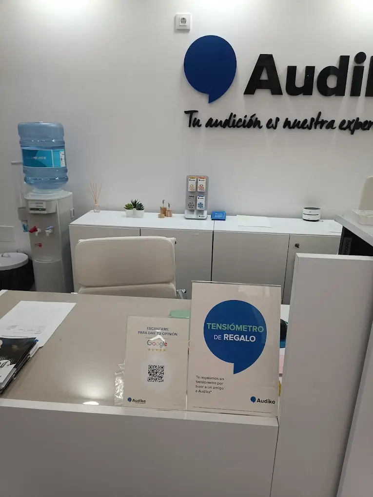Interior Centro Auditivo Audika Ponferrada